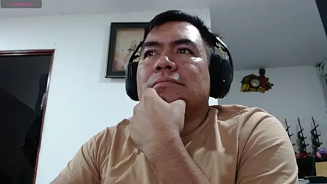 Snapshot of Jhonatan_Morales_S chatting on March 2026 04:19:01 AM Jhonatan Morales S online show from March 2026 04:19:01 AM