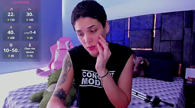 Charlee pink online show from March 2025 06:56:01 PM