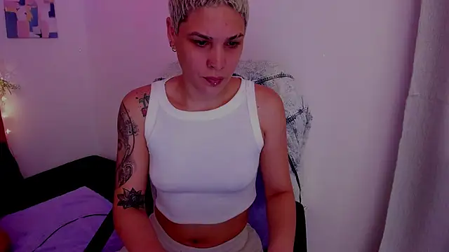 Charlee pink online show from October 2025 05:00:01 PM