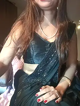Snapshot of Cute-Tara chatting on February 2025 04:20:01 PM Cute-Tara online show from February 2025 04:20:01 PM