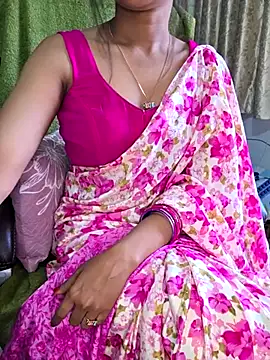 Snapshot of Cute-Tara chatting on February 2025 02:06:01 AM Cute-Tara online show from February 2025 02:06:01 AM