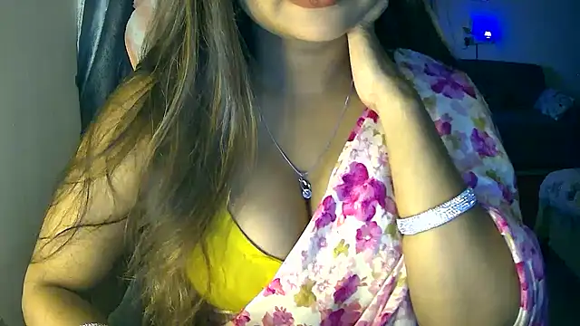 Cute-Tara online show from November 2025 01:22:01 PM