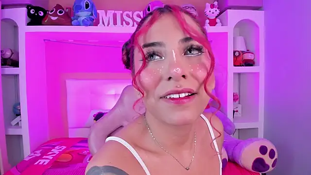 Snapshot of miss__allison chatting on July 2026 11:02:01 AM miss allison online show from July 2026 11:02:01 AM