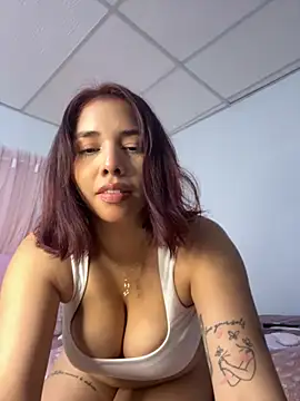 LucyMartelli online show from November 2025 11:27:01 AM