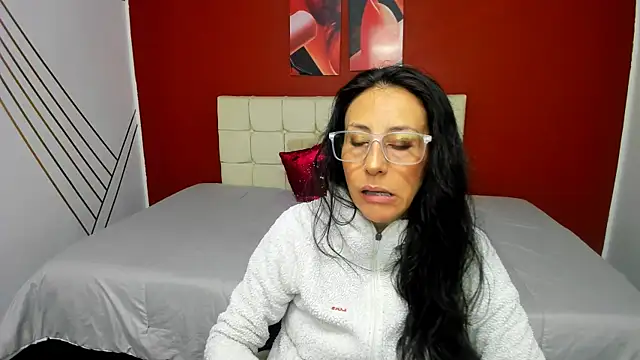 Snapshot of Abrillee1 chatting on December 2024 07:38:02 PM Abrillee1 online show from December 2024 07:38:02 PM