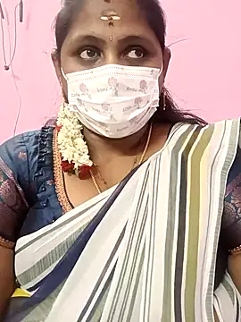 Snapshot of rithikka chatting on November 2025 04:01:02 AM rithikka online show from November 2025 04:01:02 AM