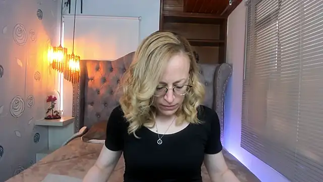 Snapshot of SammySanders chatting on January 2025 12:04:02 PM SammySanders online show from January 2025 12:04:02 PM