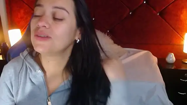 Julietacollins06 online show from March 2026 01:17:01 PM