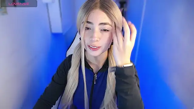 channel blonde a online show from November 2025 03:45:02 PM