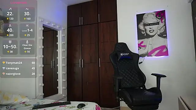 Snapshot of emmagrecco_ chatting on December 2024 02:30:01 AM emmagrecco online show from December 2024 02:30:01 AM