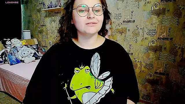 WhisperInTheDarkk online show from September 2025 03:17:01 AM