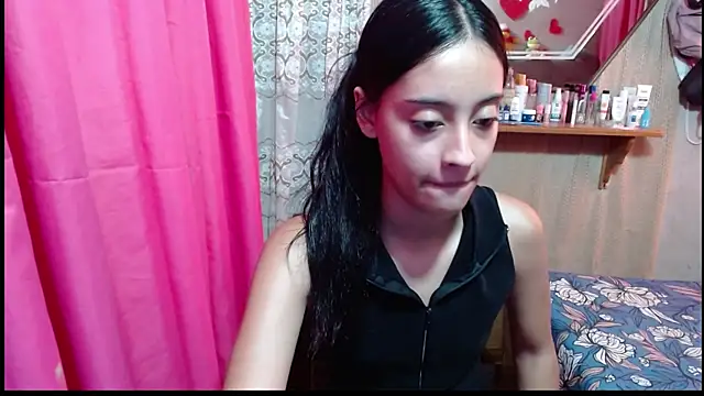 Lunawillis online show from April 2026 08:34:01 PM