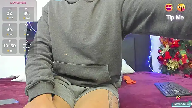 nakedfoam1 online show from December 2024 04:54:02 AM