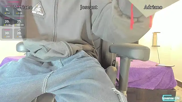 nakedfoam1 online show from September 2025 03:30:02 AM