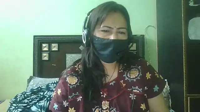 couplesuni online show from April 2026 10:39:01 AM