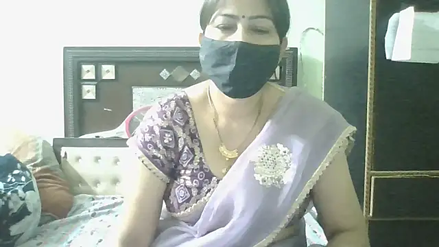 Snapshot of couplesuni chatting on May 2026 10:47:01 AM couplesuni online show from May 2026 10:47:01 AM