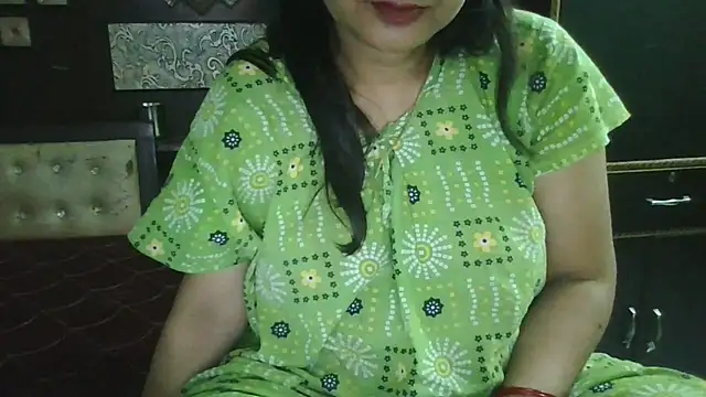 couplesuni online show from July 2026 05:39:01 PM