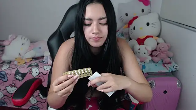 Snapshot of kayla_k18 chatting on April 2026 02:38:02 AM kayla k18 online show from April 2026 02:38:02 AM