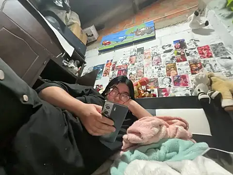 dafne19  online show from March 2026 04:19:01 AM