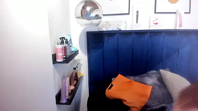 Alaia Cute online show from April 2026 03:12:01 AM