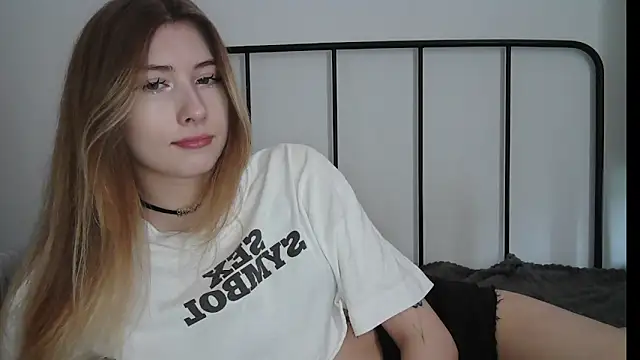 ErikaShyy online show from July 2026 09:40:01 AM