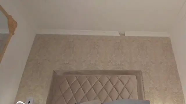 LiaFlowers online show from February 2025 07:11:01 AM