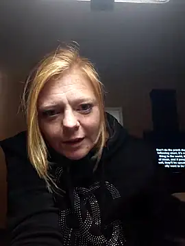 Snapshot of I_am_HER318 chatting on October 2025 09:37:01 PM I am HER318 online show from October 2025 09:37:01 PM
