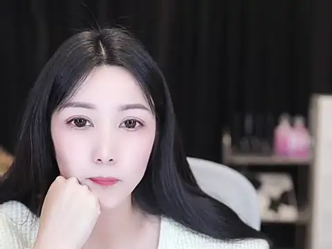 Nuyoah-77 online show from November 2025 01:57:02 PM