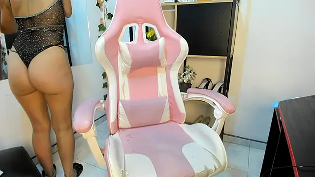 Avi Thomsonn online show from February 2026 03:53:02 PM