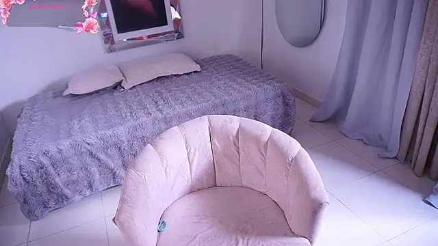 Alondrasparrow2 online show from February 2026 07:51:02 PM