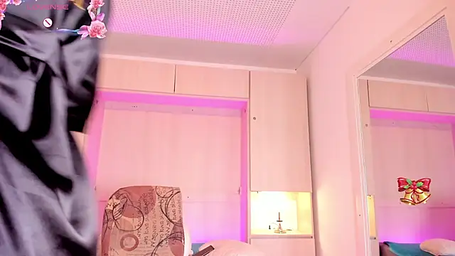 Snapshot of EmilyyStuart chatting on January 2025 09:48:01 AM EmilyyStuart online show from January 2025 09:48:01 AM