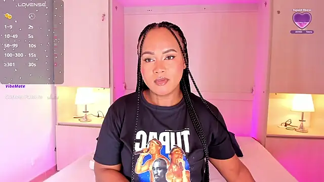 Snapshot of EmilyyStuart chatting on February 2025 03:40:01 AM EmilyyStuart online show from February 2025 03:40:01 AM