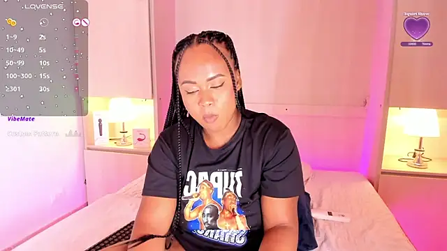 Snapshot of EmilyyStuart chatting on February 2025 06:40:02 AM EmilyyStuart online show from February 2025 06:40:02 AM