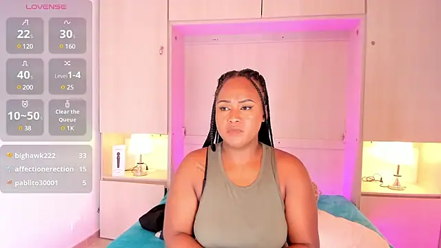 Snapshot of EmilyyStuart chatting on February 2025 09:50:02 AM EmilyyStuart online show from February 2025 09:50:02 AM