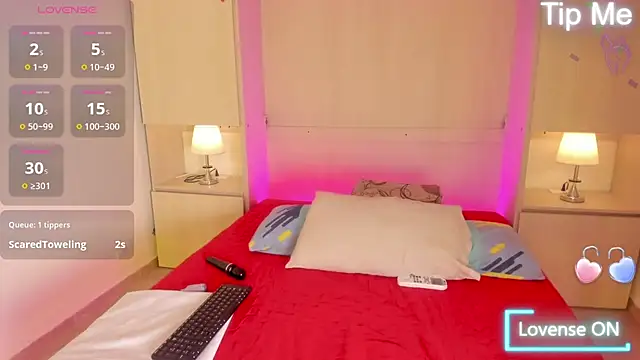 Snapshot of EmilyyStuart chatting on September 2025 04:07:01 AM EmilyyStuart online show from September 2025 04:07:01 AM