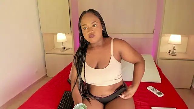 Snapshot of EmilyyStuart chatting on November 2025 04:00:01 AM EmilyyStuart online show from November 2025 04:00:01 AM