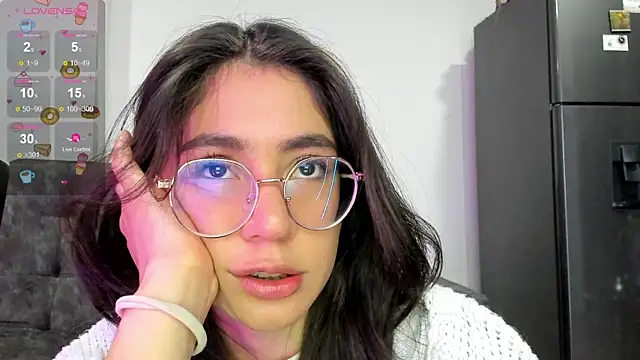 emmadiaz1 online show from January 2025 12:27:02 AM