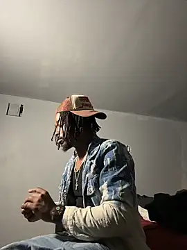 SluttyLyfe4L online show from April 2026 12:57:01 AM