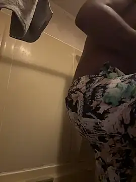 Snapshot of SluttyLyfe4L chatting on July 2026 04:15:02 AM SluttyLyfe4L online show from July 2026 04:15:02 AM
