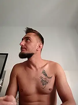 Snapshot of Davidica chatting on October 2025 12:37:02 PM Davidica online show from October 2025 12:37:02 PM