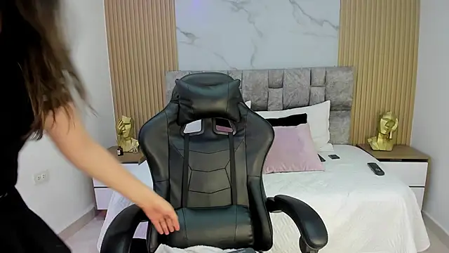 Khalifa fletcher online show from January 2025 08:35:01 PM