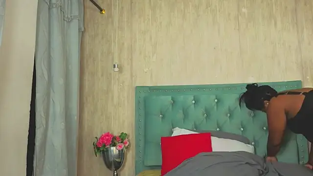 Snapshot of Alexa_roussee chatting on October 2025 01:00:01 PM Alexa roussee online show from October 2025 01:00:01 PM