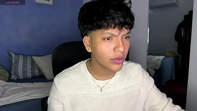 Snapshot of Xander_bonnet1 chatting on October 2025 12:49:02 PM Xander bonnet1 online show from October 2025 12:49:02 PM