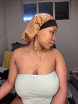 DrippinCaramelCutie online show from November 2025 09:36:01 PM