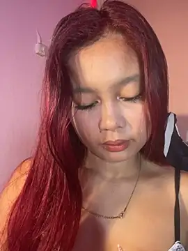 Snapshot of ursweet_babygirl chatting on May 2026 05:30:02 PM ursweet babygirl online show from May 2026 05:30:02 PM