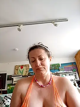 Snapshot of MariaAnaSunshine chatting on September 2025 01:38:01 PM MariaAnaSunshine online show from September 2025 01:38:01 PM