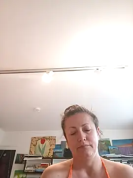 Snapshot of MariaAnaSunshine chatting on October 2025 01:52:02 PM MariaAnaSunshine online show from October 2025 01:52:02 PM