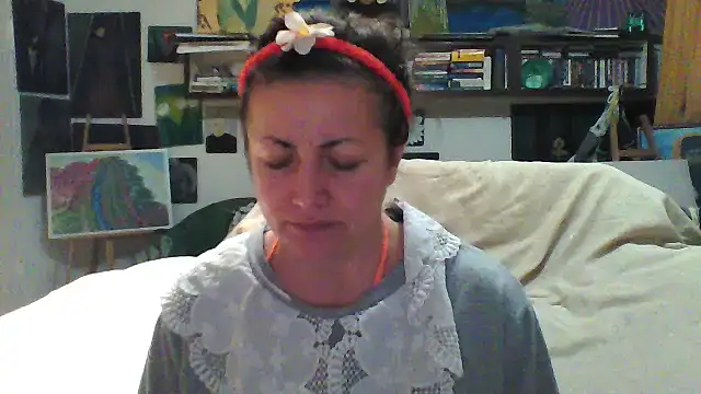 Snapshot of MariaAnaSunshine chatting on October 2025 07:58:02 PM MariaAnaSunshine online show from October 2025 07:58:02 PM