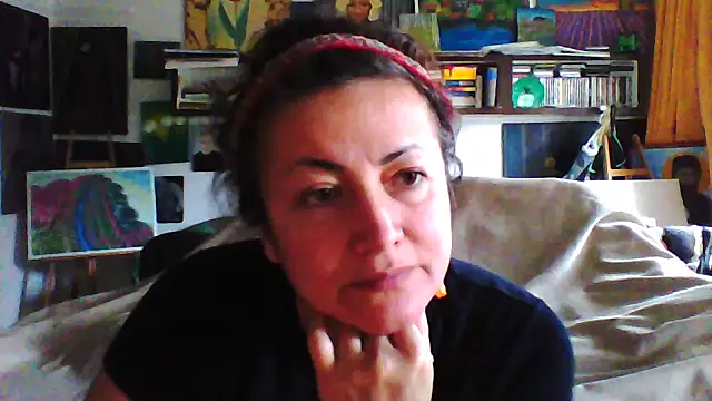 Snapshot of MariaAnaSunshine chatting on October 2025 09:45:01 AM MariaAnaSunshine online show from October 2025 09:45:01 AM