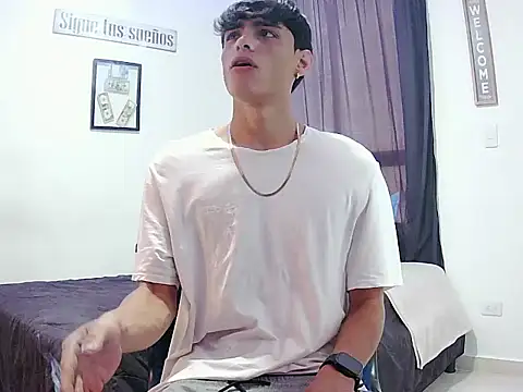 harrytomson 1 online show from November 2025 06:20:01 PM